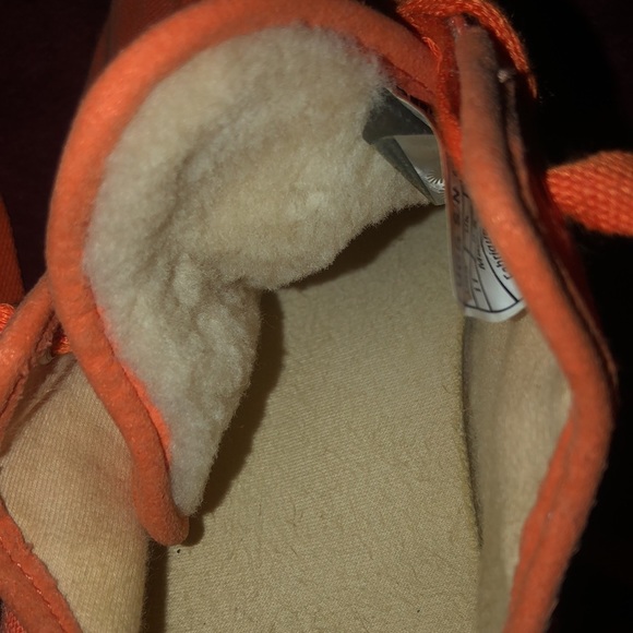 UGG size 11 Orange denim like canvas sheepskin & leather trim detail - Picture 2 of 13